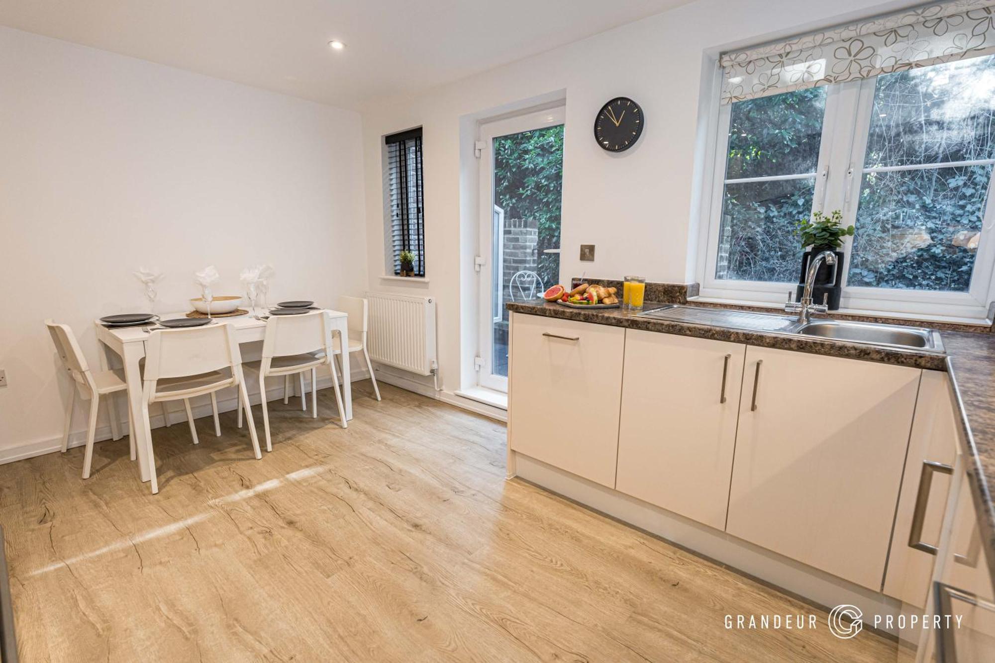 The Hideaway By Grandeur Property Bournemouth Exterior photo